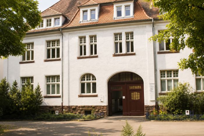 Das Torhaus der Wackerfabrik in Mühltal
